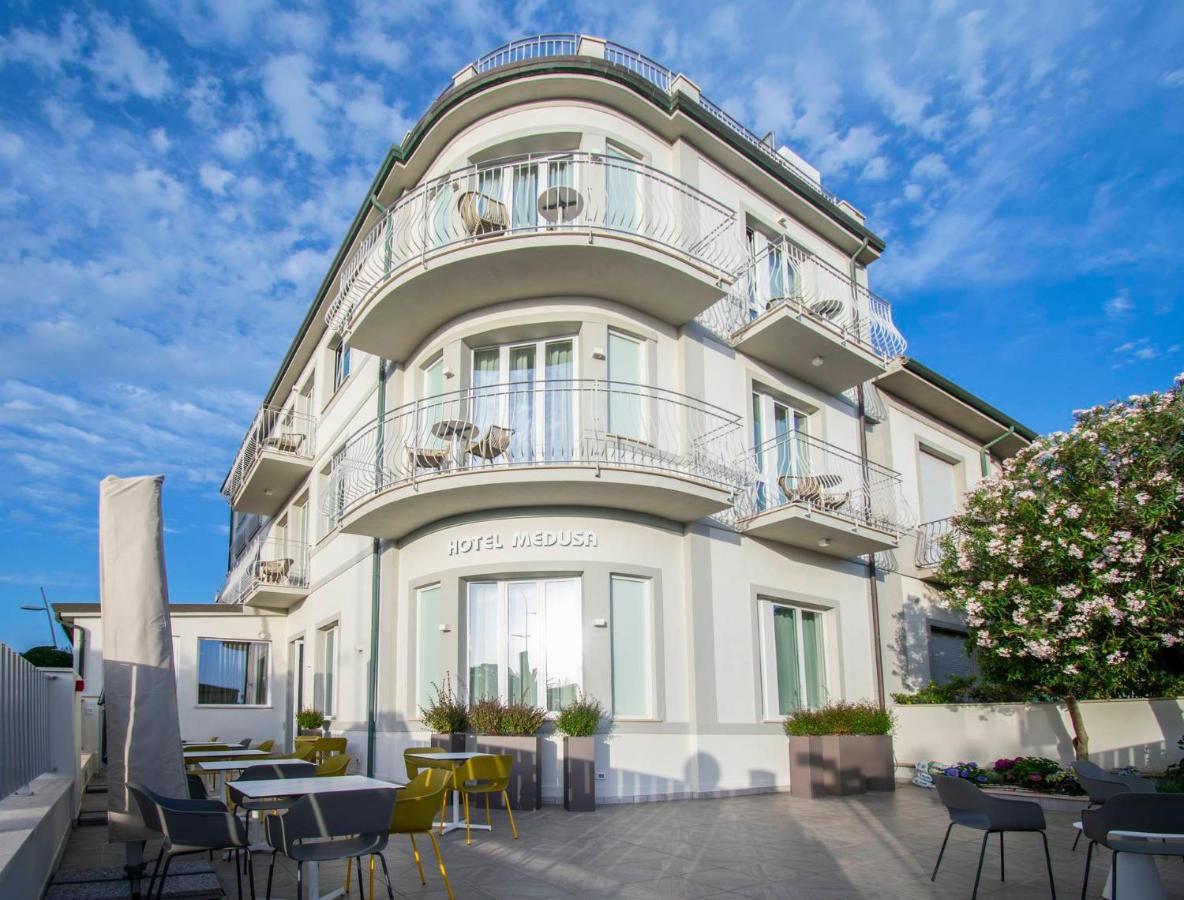 Hotel Medusa Camaiore Bagian luar foto